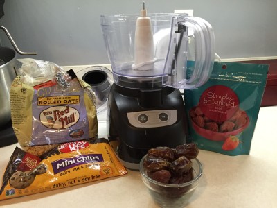 ingredients for raw chocolate strawberry cookies